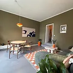 Hinterhaus In Ruhiger Toplage